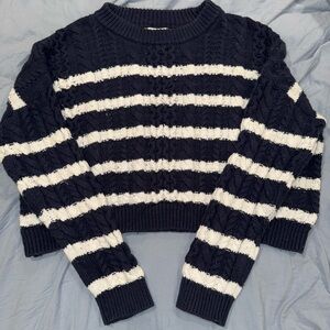Jessica Simpson Sweater